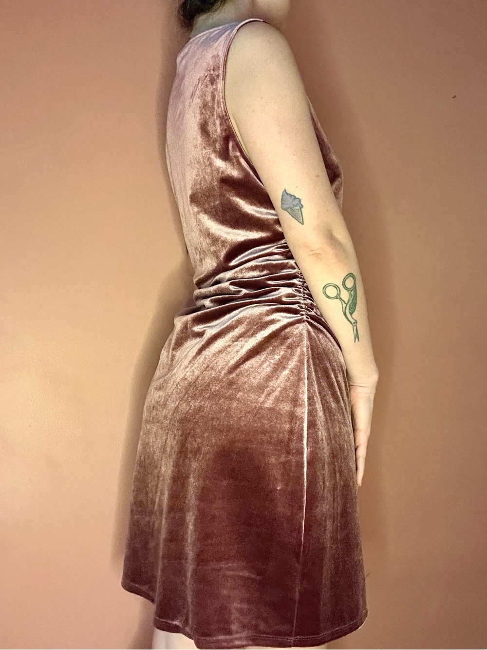 Wild Fable mauve pink velvet midi dress with boat neckline - Picture 5 of 5